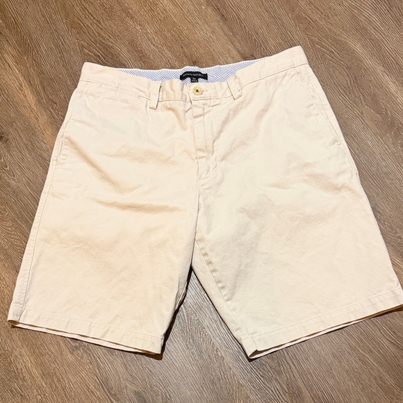 Banana Republic Other - Banana Republic Cotton Classic Fit Chino Shorts